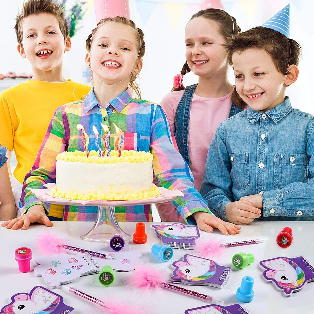 Tacobear 48 Piezas Piñata Unicornio Cumpleaños Niña con Mini Cuaderno de Notas Bolígrafos Tatuajes Unicornio Sellos Infantiles Regalos Fiesta Cumpleaños Niños Colegio